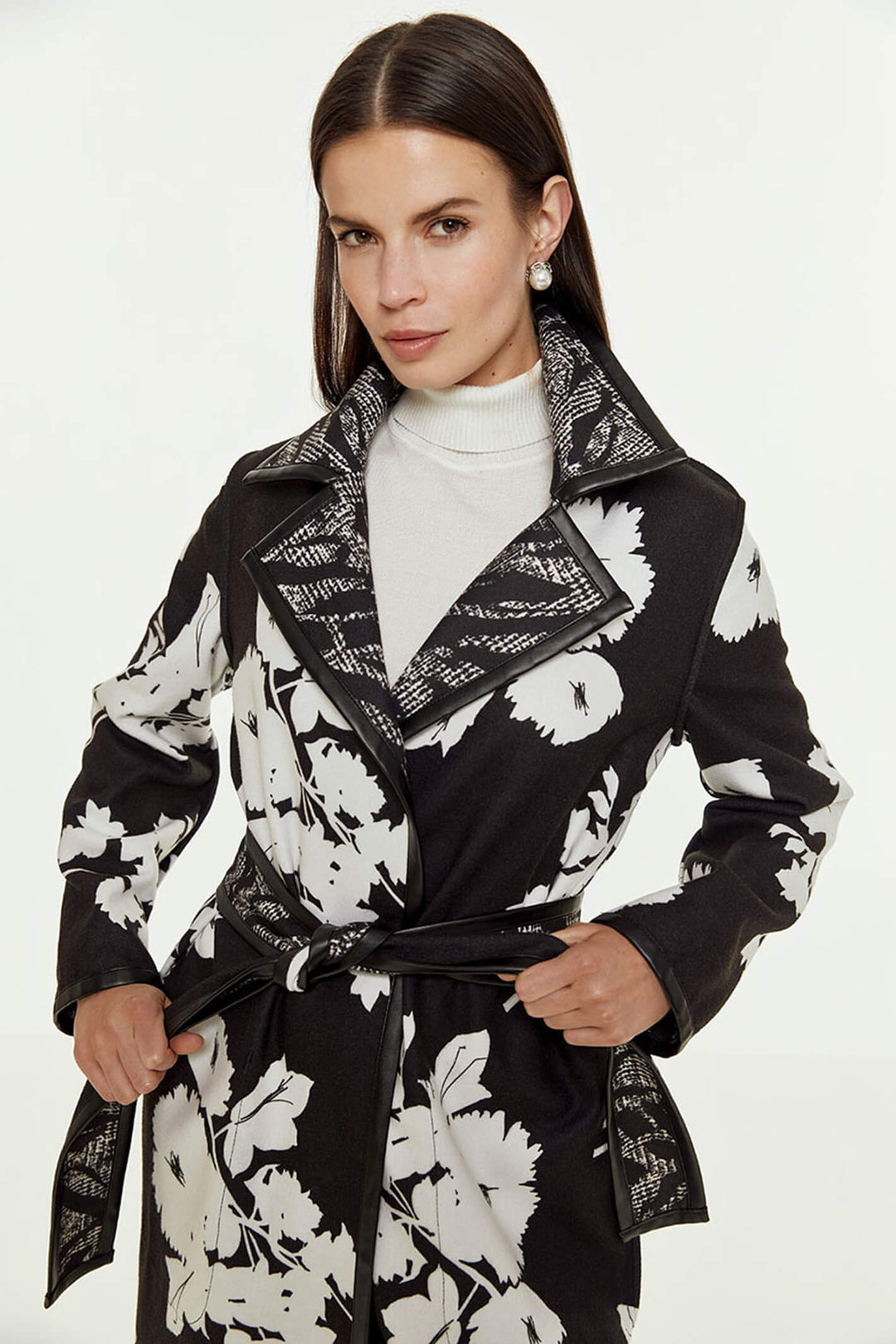Access Fashion 9026-1089 Black & White Reversible Tie Coat - Experience Boutique