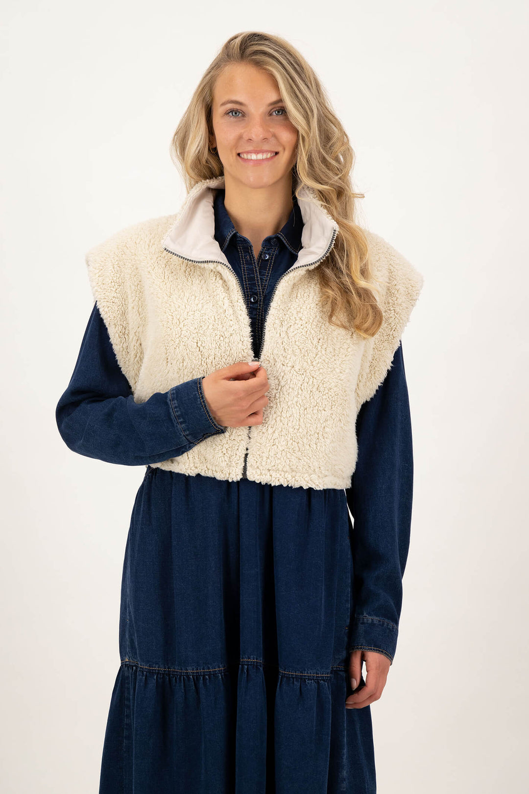 Just White You Y2071 Cream Reversible Padded Fleece Cropped Gilet