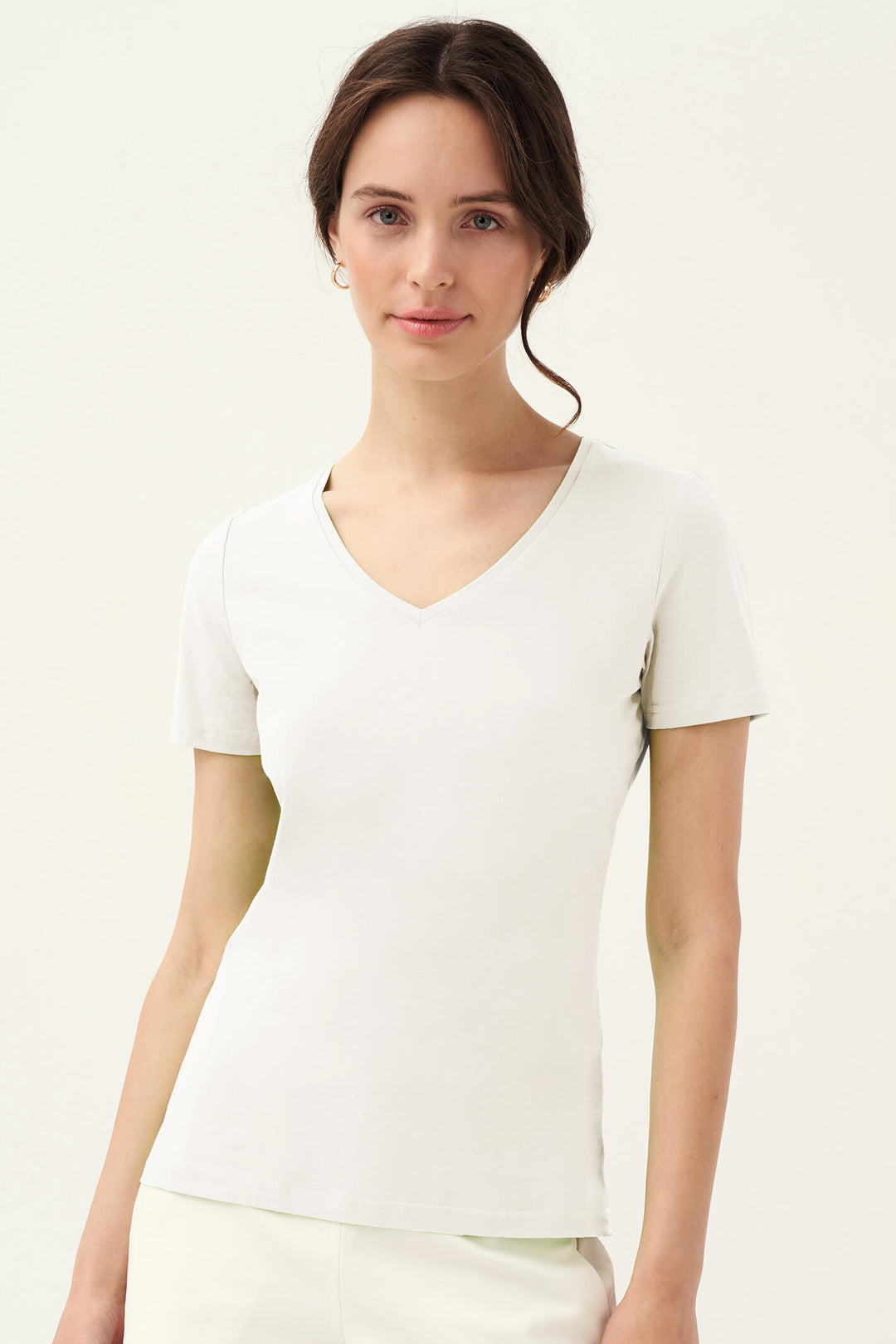 Leo & Ugo TEW966 Off White V-Neck T-Shirt - Experience Boutique