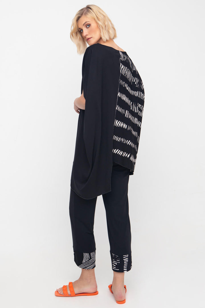 Ozai N Ku 83-3004 Black & White Relaxed Fit Top - Experience Boutique