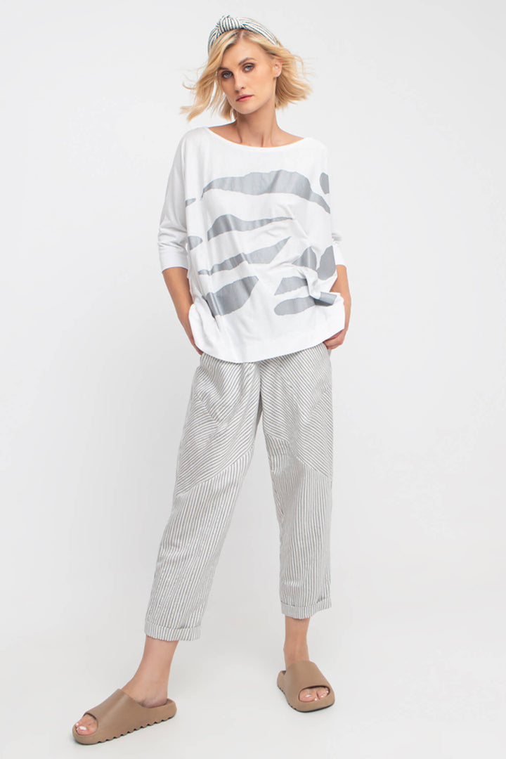 Ozai N Ku 83-3023 Grey Stripe Rays Cropped Trousers - Experience Boutique