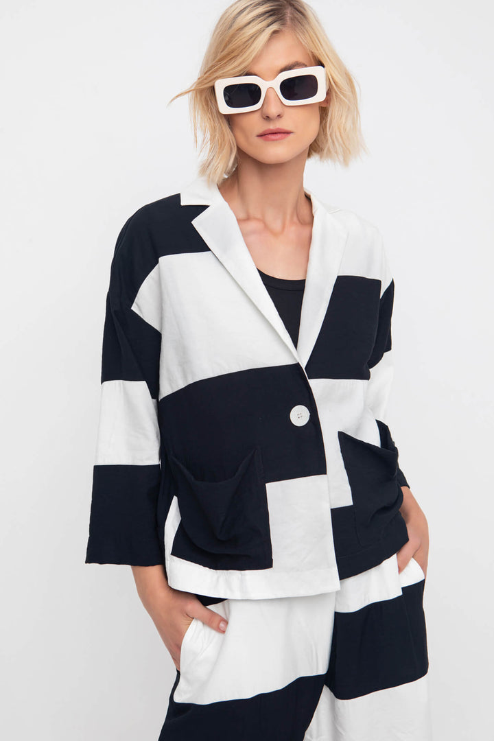 Ozai N Ku 83-3060 Black & White Block One Button Jacket - Experience Boutique